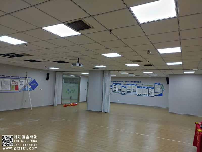 湖州長(zhǎng)興區(qū)農(nóng)村電商公共服務(wù)中心展廳裝修開(kāi)工大吉